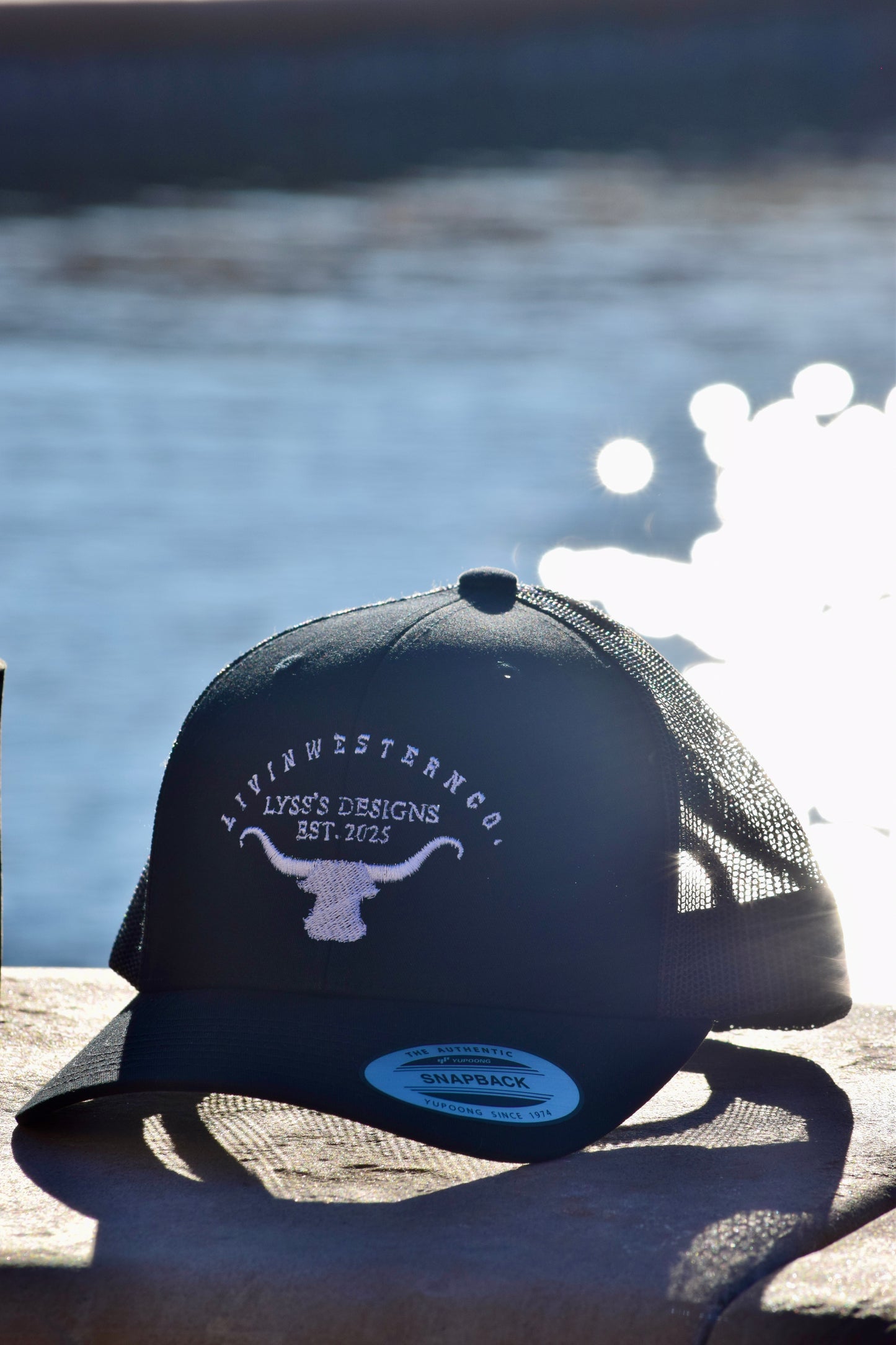 Black Snapback